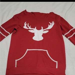 E2 medium women's red and white moose hoodie